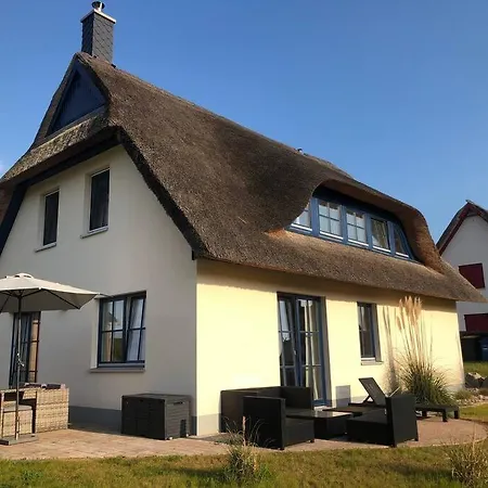 Ferienhaus Stilvolles Reetdachhaus Coastline An Der Ostsee