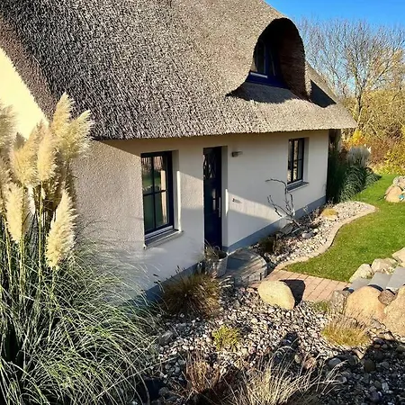 Holiday home Stilvolles Reetdachhaus Coastline An Der Ostsee