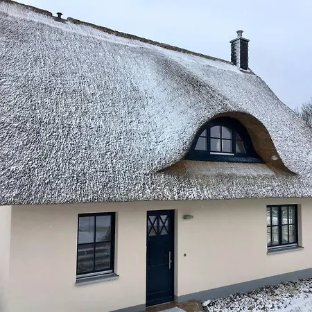 Stilvolles Reetdachhaus Coastline An Der Ostsee Holiday home *