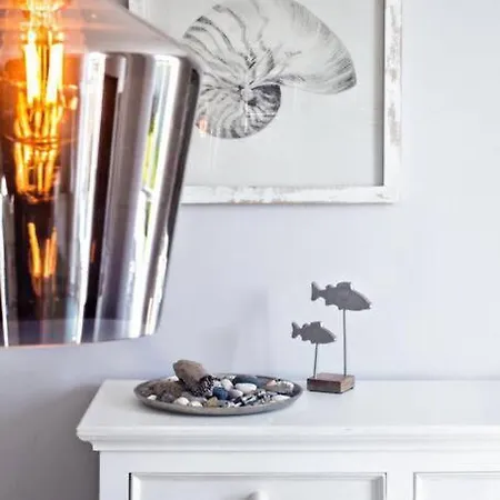 Ferienhaus Stilvolles Reetdachhaus Coastline An Der Ostsee Groß Schwansee